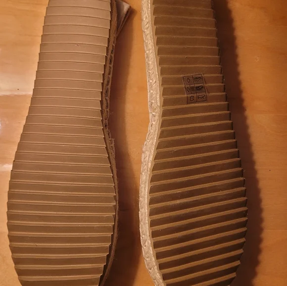 Karl Lagerfeld Paris Abby Flat Color- Pale Pink with SUEDE - Picture 3 of 6